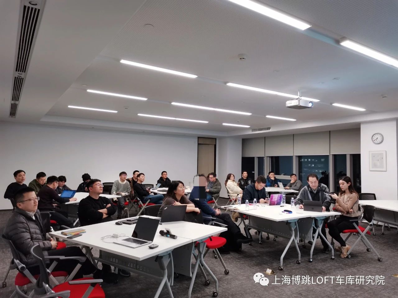 渝北杭州LOFT车库专题会